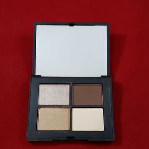 NARS eyeshadow quad in Mojave
